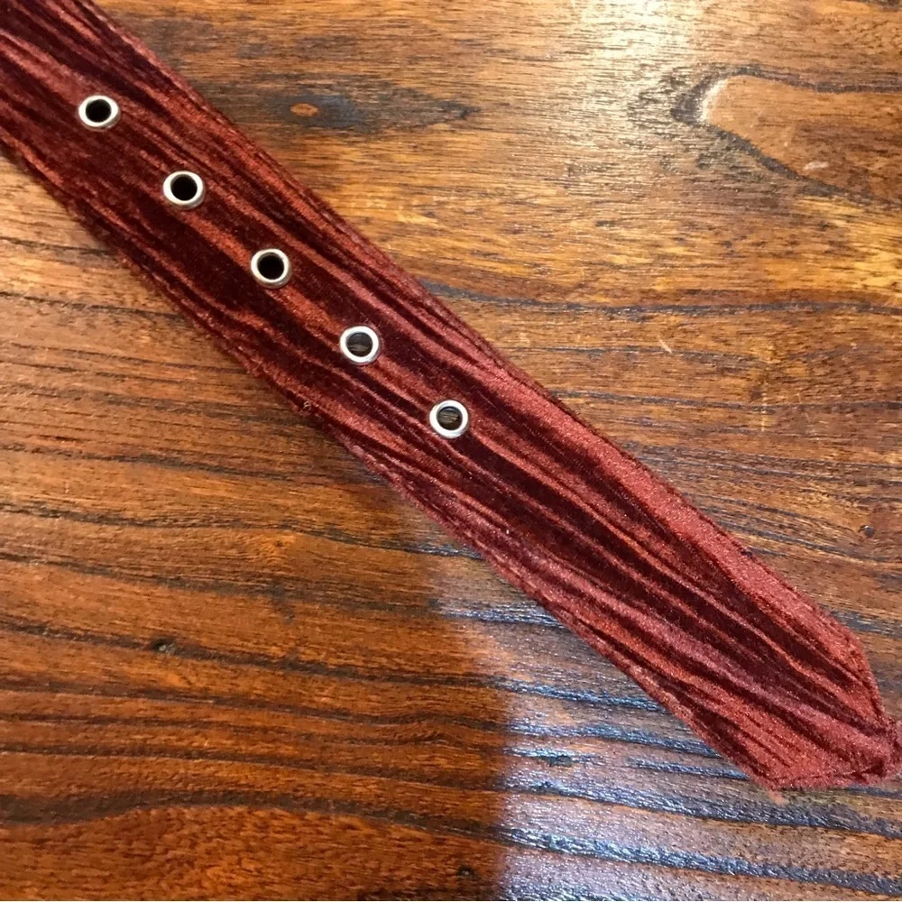 ▪️Rhinestone Buckle & Velvet Belt